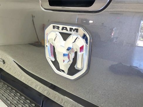 Used 2022 RAM 1500 Big Horn AWD/4WD image 17
