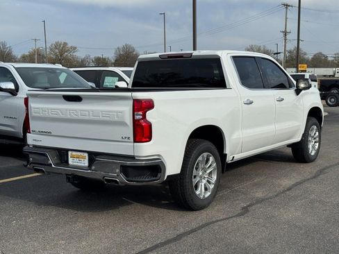 Used 2024 Chevrolet Silverado 1500 LTZ AWD/4WD image 3