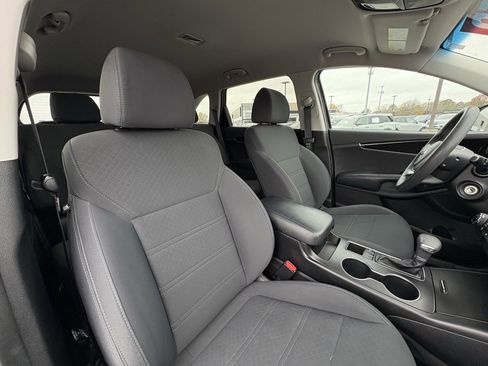 Used 2019 Kia Sorento LX image 31