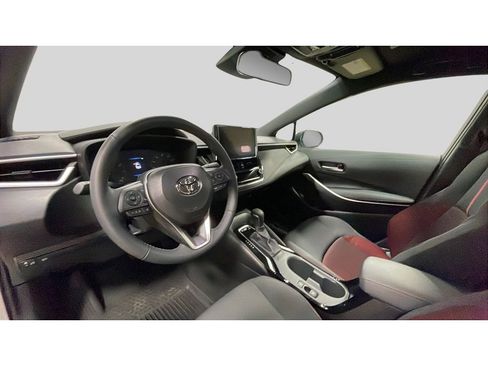Used 2025 Toyota Corolla SE image 10