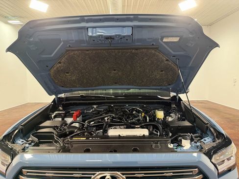 Used 2025 Toyota 4Runner Limited w/ Tow Technology Package image 19