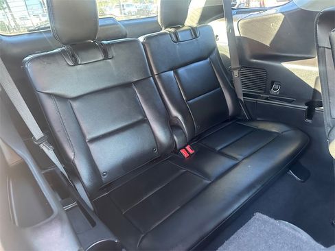 Used 2022 Ford Explorer Limited w/ Equipment Group 301A image 27