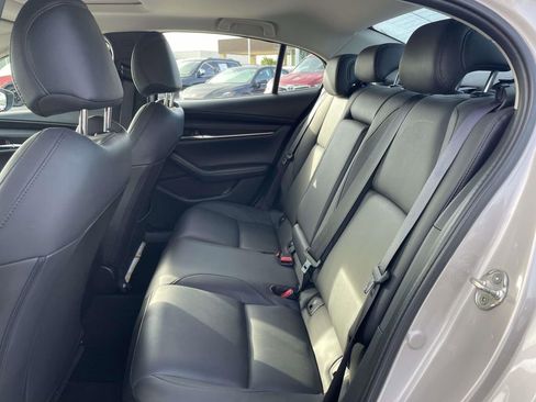 Used 2024 MAZDA MAZDA3 s FWD image 3