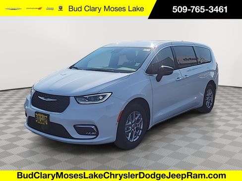 New 2026 Chrysler Pacifica Select FWD image 1