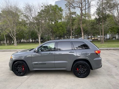 Used 2021 Jeep Grand Cherokee SRT w/ Trailer Tow Group IV AWD/4WD image 12