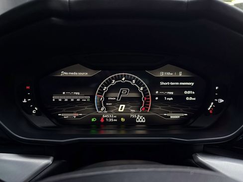 Used 2022 Lamborghini Urus AWD/4WD image 28