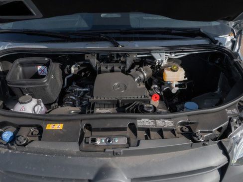 Used 2025 Mercedes-Benz Sprinter 2500 image 20