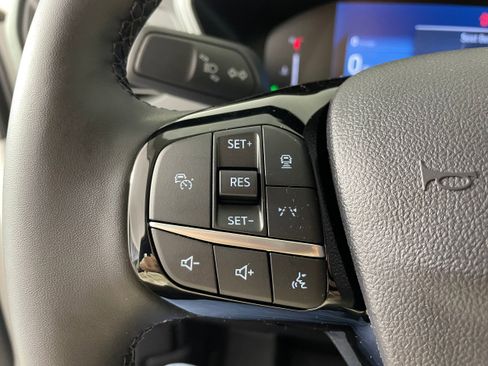 New 2025 Ford Escape SE w/ Class II Trailer Tow Package image 16