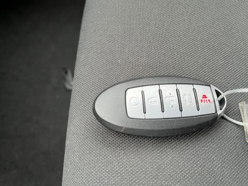 Used 2025 Nissan Versa SV image 22