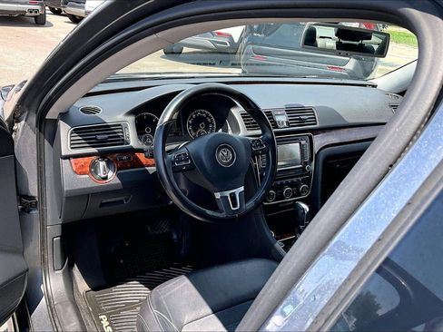 Used 2013 Volkswagen Passat TDI SEL Premium FWD image 14