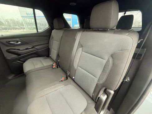 Used 2023 Chevrolet Traverse LT image 25