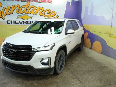 Used 2022 Chevrolet Traverse RS image 4