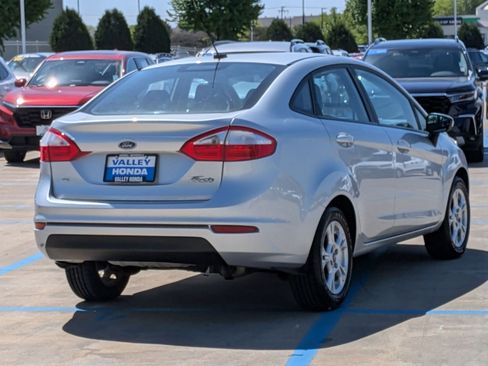 Used 2016 Ford Fiesta SE FWD image 6