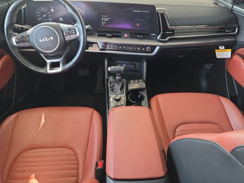 Certified 2025 Kia Sportage SX image 2