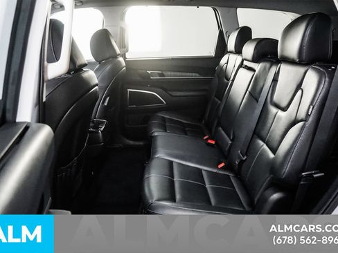 Used 2024 Kia Telluride EX FWD image 17