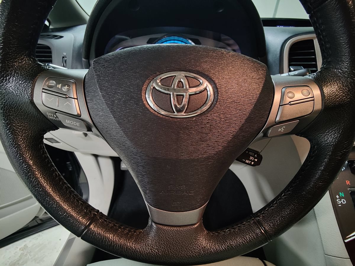 Used 2009 Toyota Venza FWD image 30