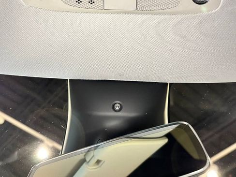 Used 2023 Tesla Model Y Long Range image 36