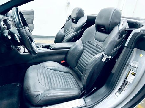 Used 2014 Mercedes-Benz SL 550 image 28