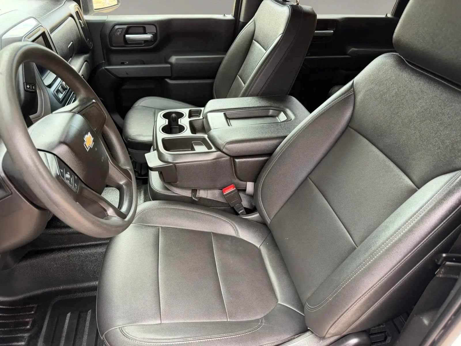 Used 2021 Chevrolet Silverado 2500 W/T w/ WT Convenience Package AWD/4WD image 3