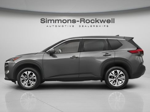 Used 2023 Nissan Rogue SV image 6
