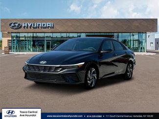 Used 2025 Hyundai Elantra Sport video 1