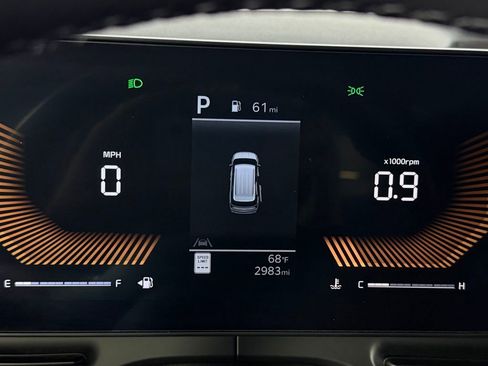 Used 2025 Kia Carnival EX image 21