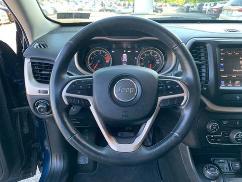 Used 2018 Jeep Cherokee Limited AWD/4WD image 21