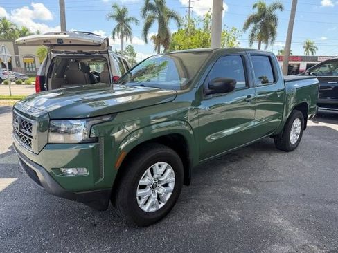 Used 2022 Nissan Frontier SV RWD image 3