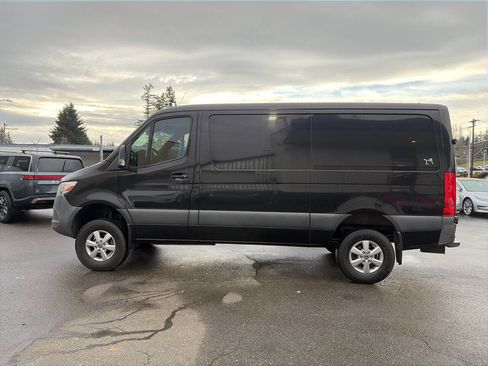 Used 2020 Mercedes-Benz Sprinter 2500 image 2