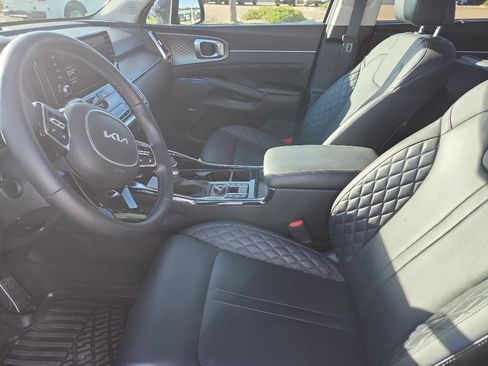 Used 2023 Kia Sorento SX image 9