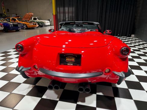 Used 1999 Chevrolet Corvette Convertible w/ Memory Pkg RWD image 28