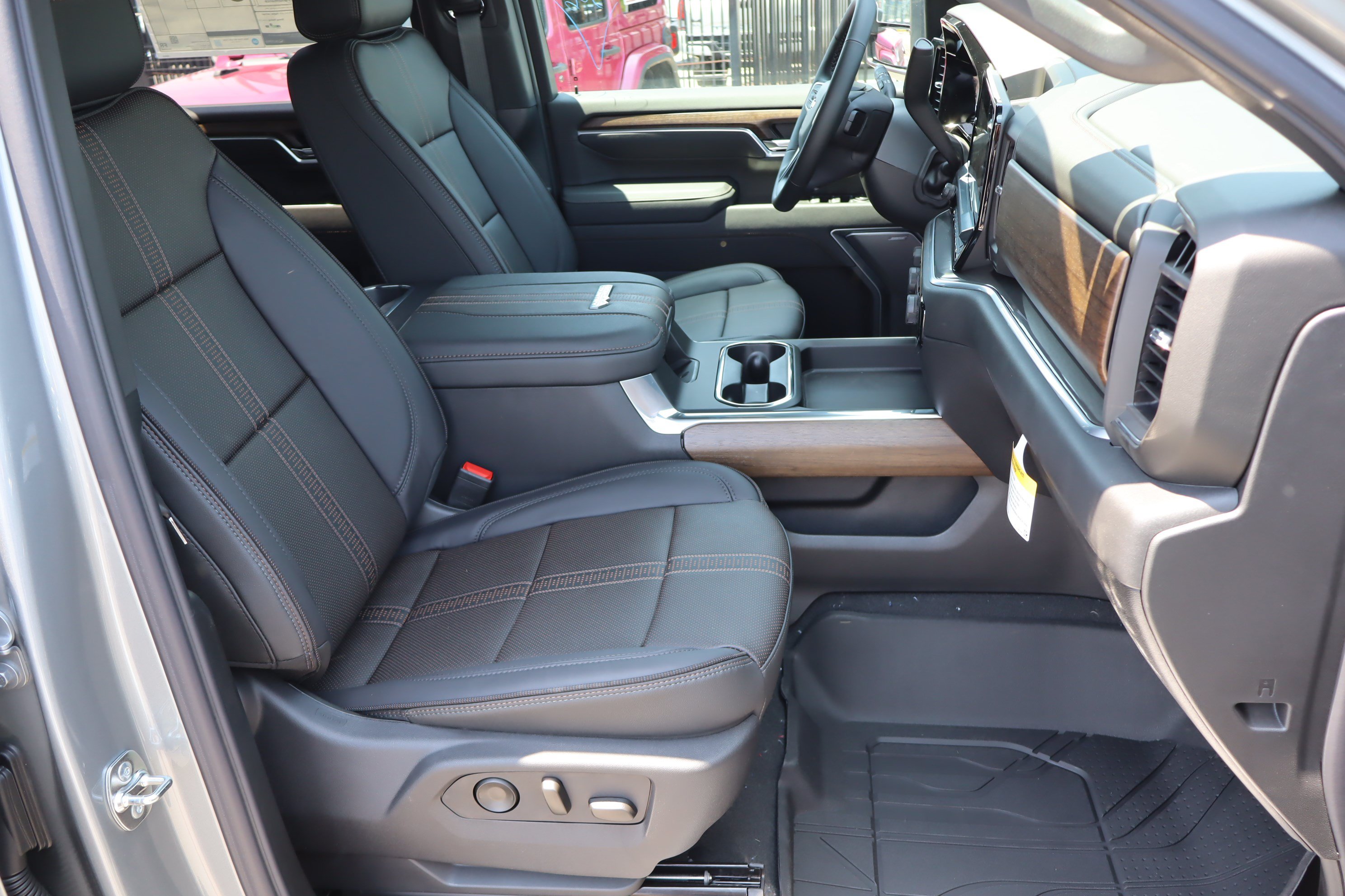 New 2026 Chevrolet Silverado 2500 High Country w/ High Country Premium Package AWD/4WD image 26