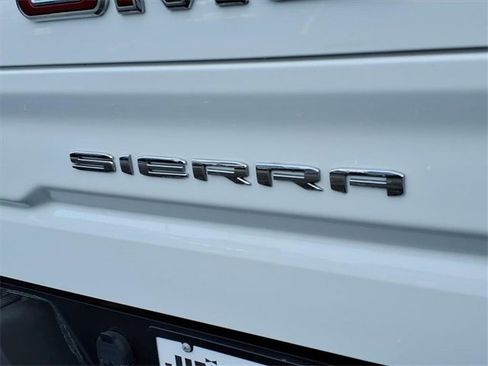 Used 2022 GMC Sierra 1500 SLE image 26