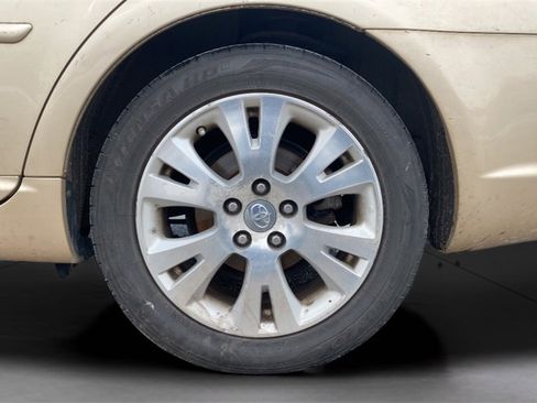 Used 2010 Toyota Avalon XLS image 16