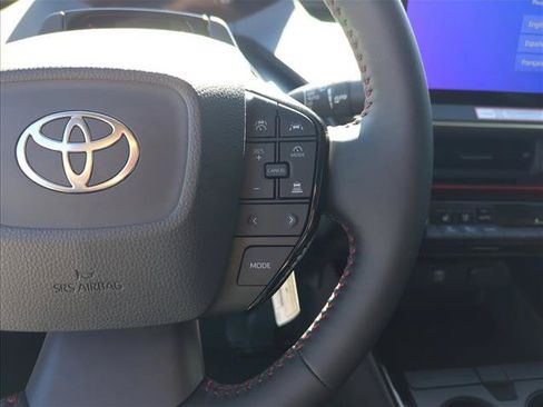 New 2026 Toyota Prius Plug-In Hybrid FWD image 18