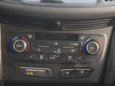 Used 2017 Ford Escape Titanium image 13