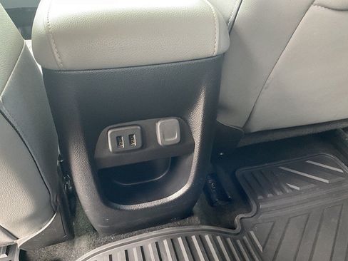 Used 2018 Chevrolet Colorado LT w/ Luxury Package, Chrome AWD/4WD image 21