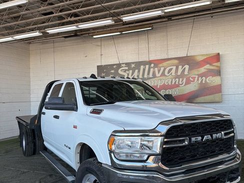 Used 2022 RAM 3500 Tradesman w/ Chrome Appearance Group image 8