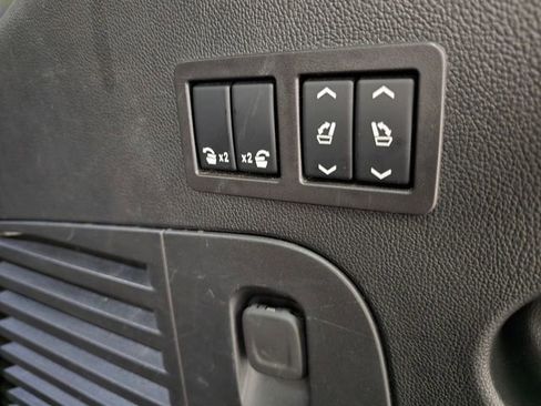 Used 2019 GMC Yukon SLT w/ Graphite Edition image 37