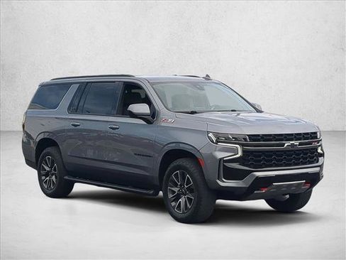 Used 2022 Chevrolet Suburban Z71 AWD/4WD image 3