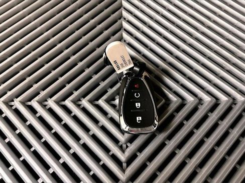 Used 2025 Chevrolet Trax RS w/ Driver Confidence Package image 10