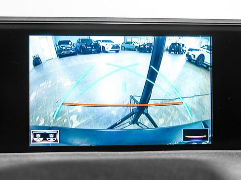 Used 2019 Lexus UX 200 w/ Premium Package FWD image 22
