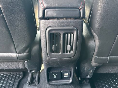 Used 2019 Jeep Compass Trailhawk w/ Cold Weather Group AWD/4WD image 21