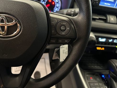 Used 2019 Toyota RAV4 LE w/ All Weather Liner Package AWD/4WD image 12