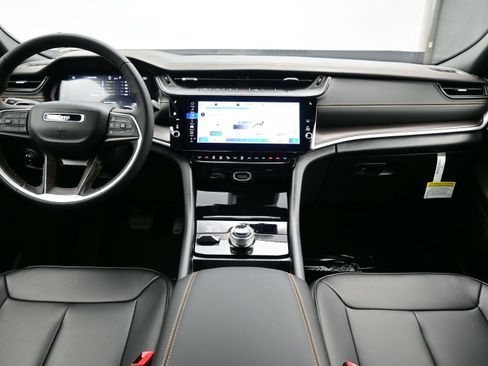 New 2026 Jeep Grand Cherokee L Limited AWD/4WD image 12