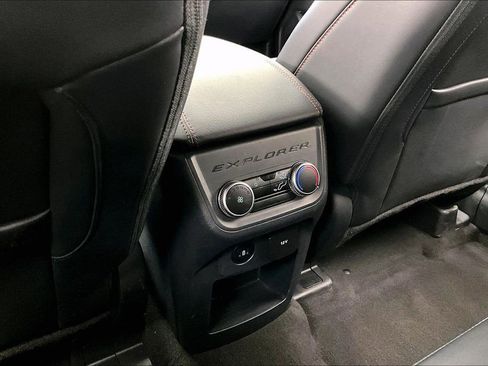 Certified 2025 Ford Explorer ST-Line w/ ST-Line Street Pack image 34