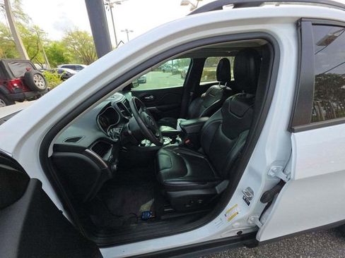 Used 2022 Jeep Cherokee Latitude Lux w/ Sun & Sound Group image 4