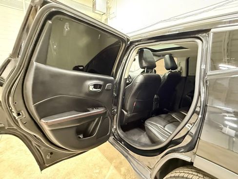 Used 2017 Jeep Compass Trailhawk w/ Leather Interior Group image 37