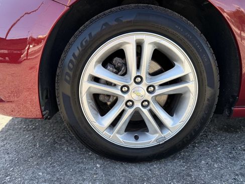 Used 2017 Chevrolet Cruze LT w/ Convenience Package image 28