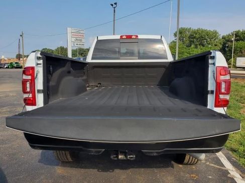 Used 2024 RAM 3500 Tradesman w/ Safety Group image 29